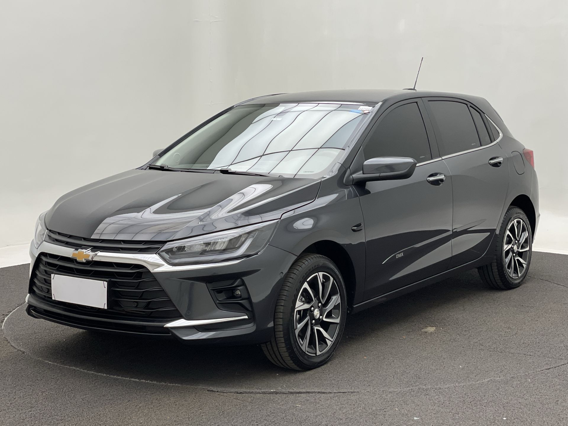 ONIX HATCH PREM. 1.0 12V TB Flex 5p Aut.