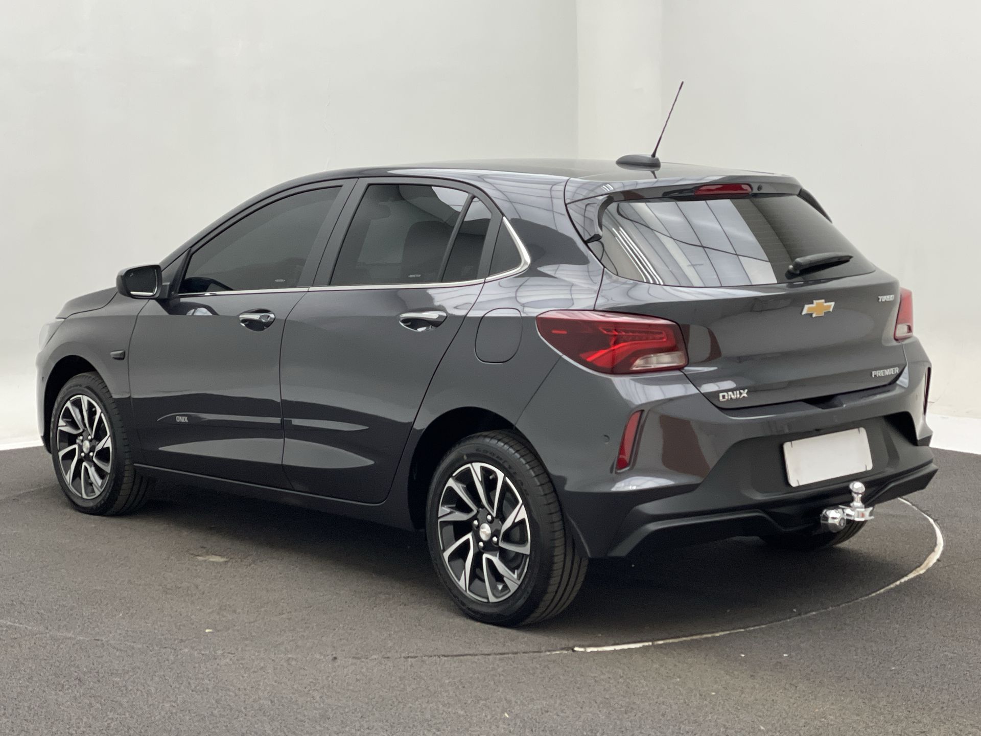 ONIX HATCH PREM. 1.0 12V TB Flex 5p Aut.