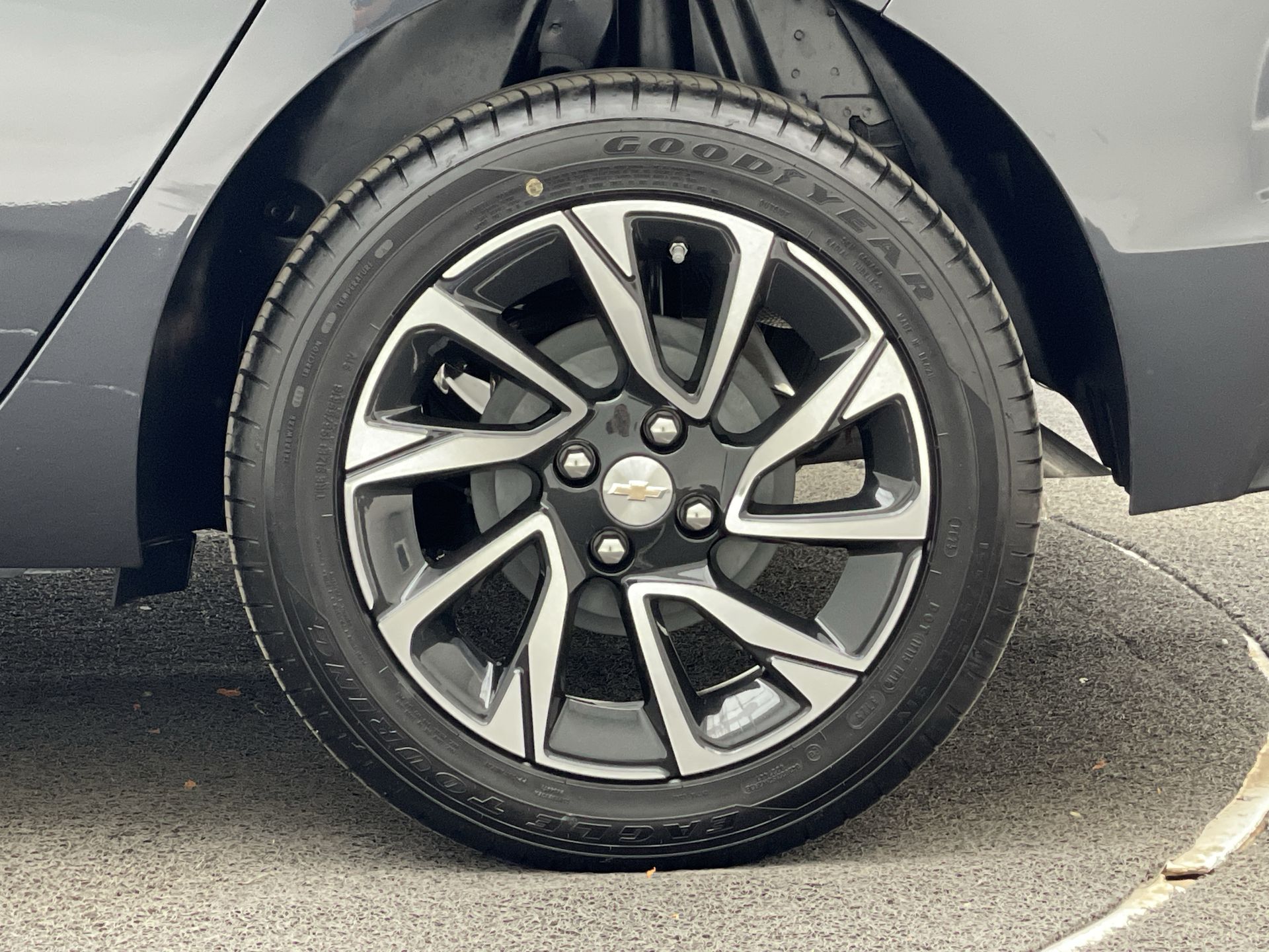 GM - Chevrolet-ONIX-ONIX HATCH PREM. 1.0 12V TB Flex 5p Aut.
