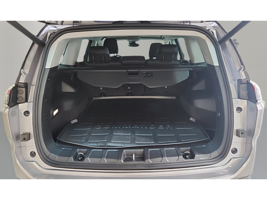 Jeep-COMMANDER-1.3 T270 TURBO FLEX LONGITUDE AT6