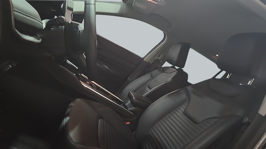 Jeep-COMMANDER-1.3 T270 TURBO FLEX LONGITUDE AT6