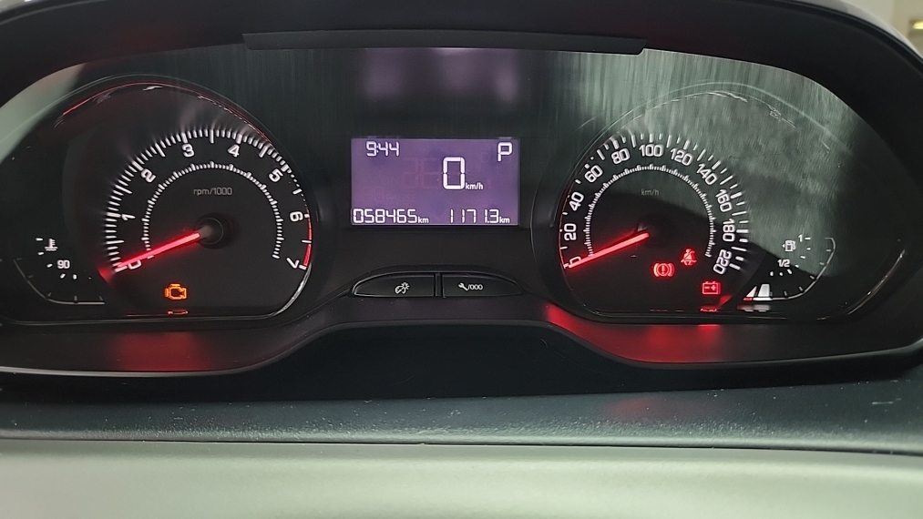 Peugeot-2008-1.6 16V FLEX ALLURE 4P AUTOMÁTICO