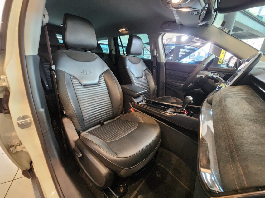 Jeep-COMMANDER-2.0 TD380 TURBO DIESEL LIMITED AT9