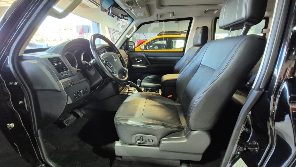 Mitsubishi-PAJERO FULL-3.2 HPE 4X4 16V TURBO INTERCOOLER DIESEL 2P AUTOMÁTICO