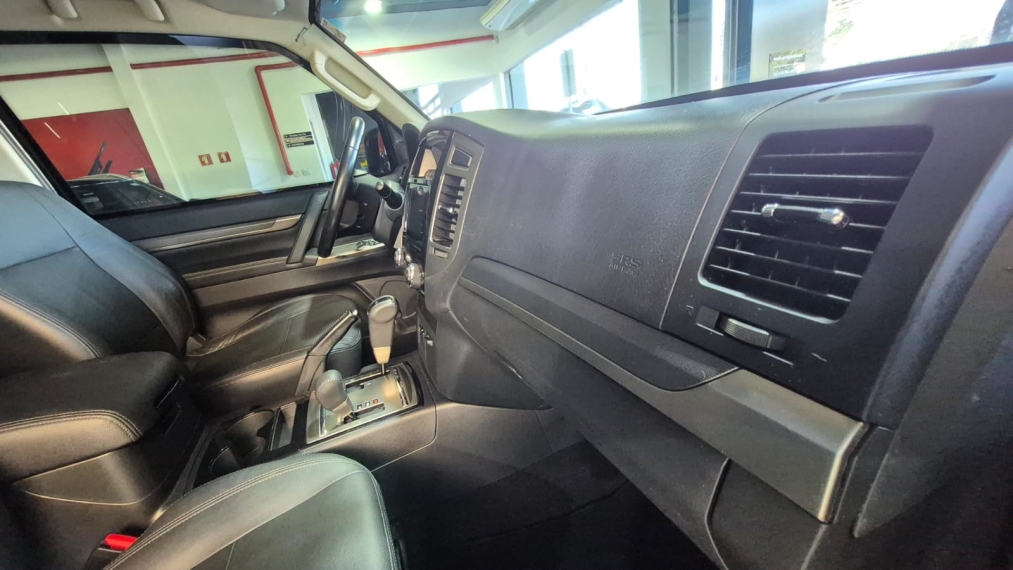 Mitsubishi-PAJERO FULL-3.2 HPE 4X4 16V TURBO INTERCOOLER DIESEL 2P AUTOMÁTICO