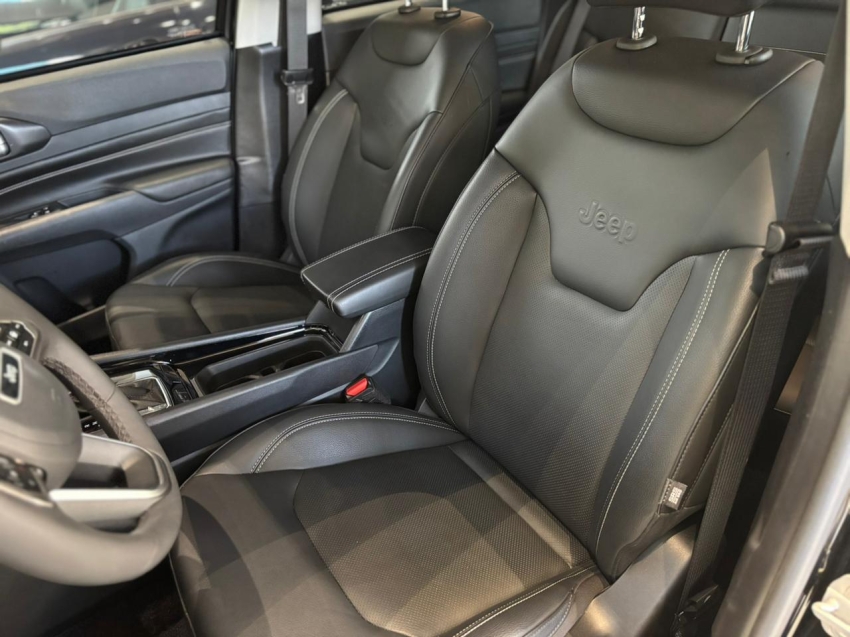 Jeep-COMPASS-1.3 T270 TURBO FLEX LONGITUDE AT6