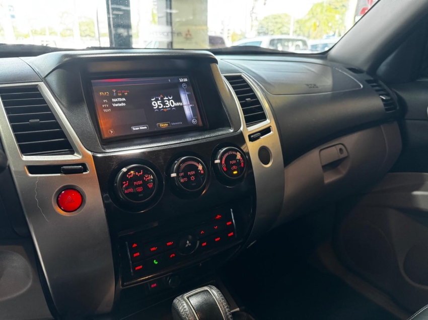 Mitsubishi-PAJERO DAKAR-3.5 HPE 7 LUGARES 4X4 V6 24V FLEX 4P AUTOMÁTICO