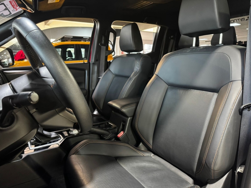 Mitsubishi-TRITON-2.4 BITURBO DIESEL CD KATANA 4X4 AUTOMÁTICO