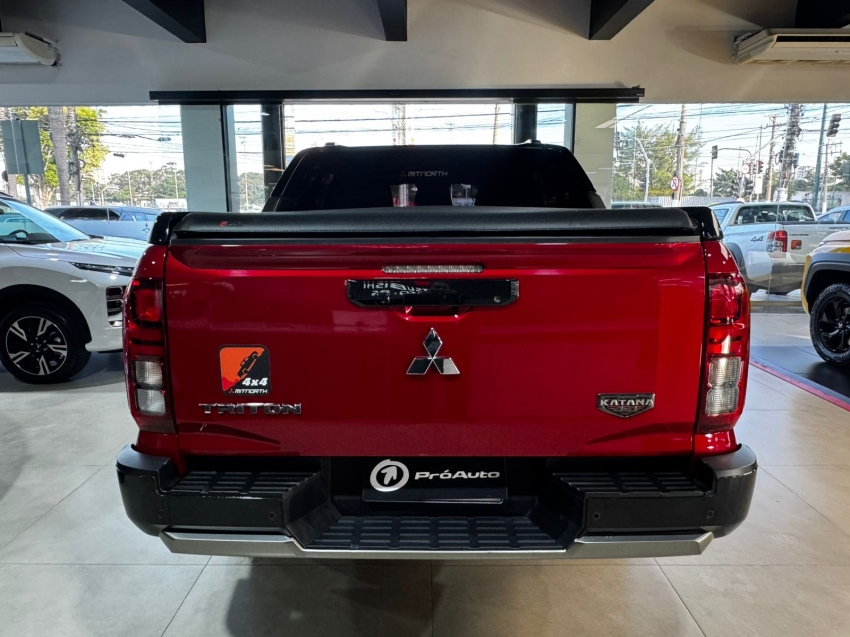 Mitsubishi-TRITON-2.4 BITURBO DIESEL CD KATANA 4X4 AUTOMÁTICO