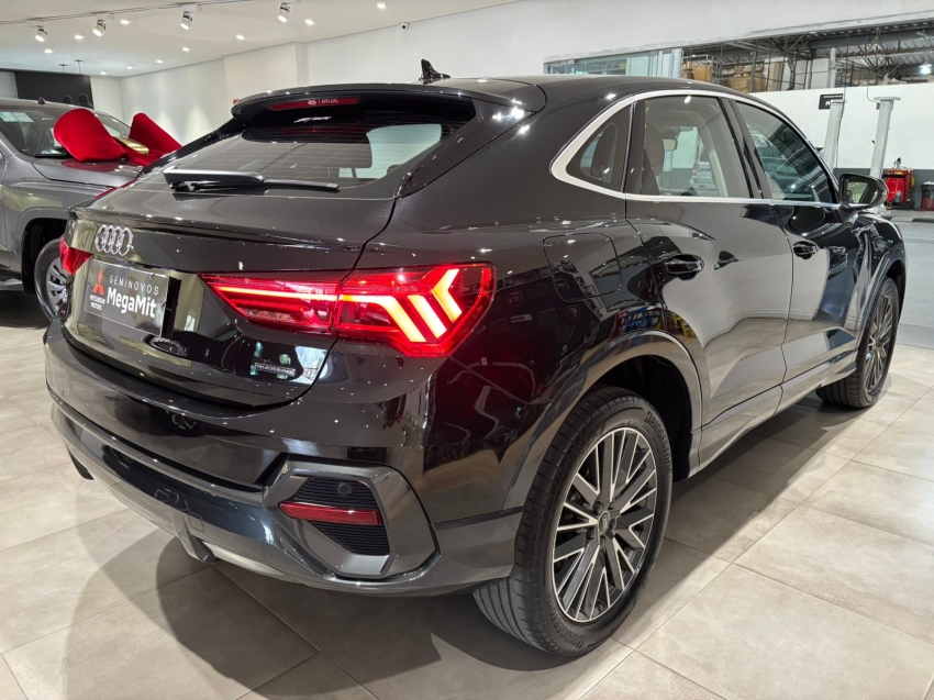 Audi-Q3-2.0 40 TFSI GASOLINA SPORTBACK PERFORMANCE QUATTRO TIPTRONIC