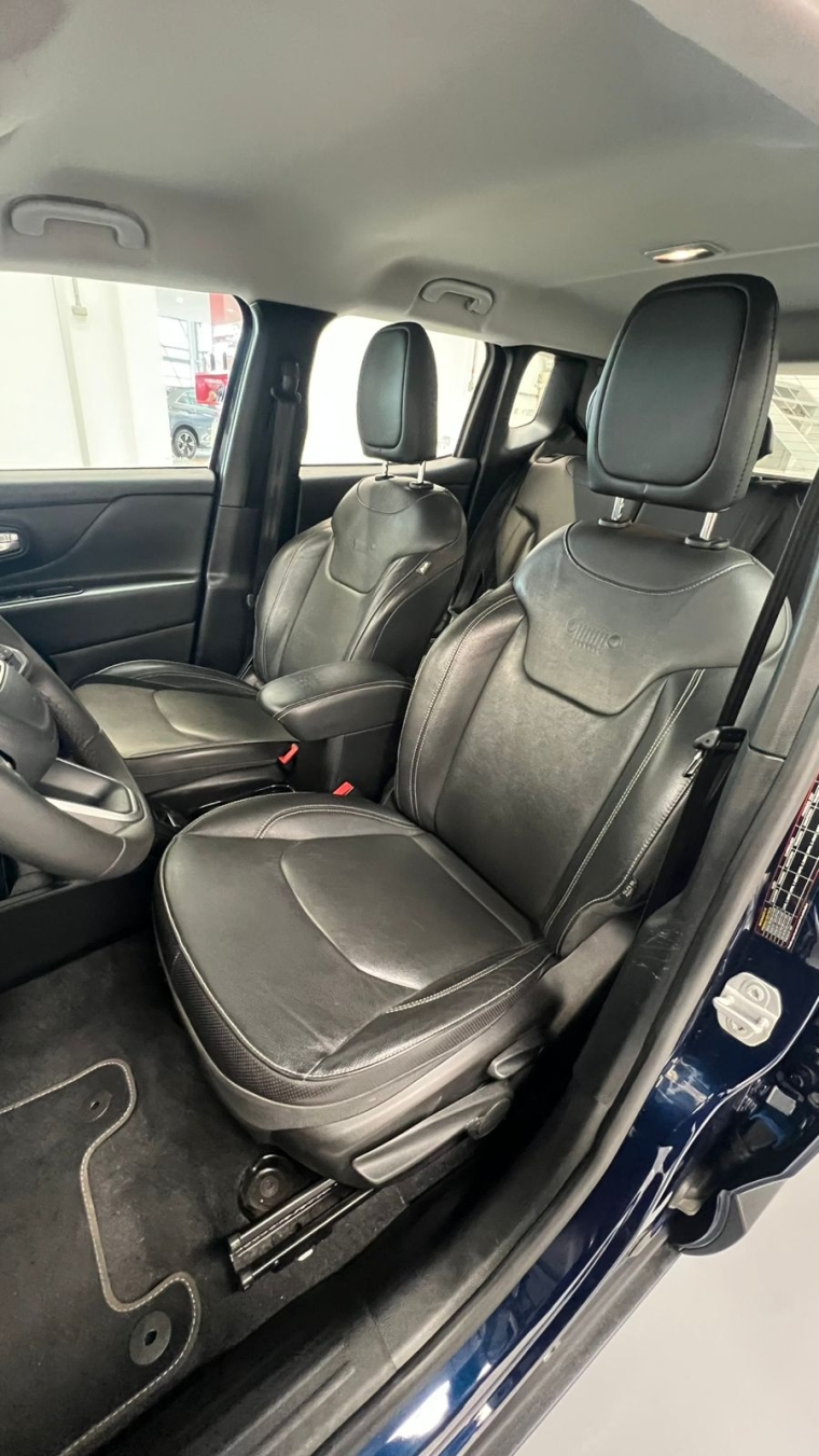 Jeep-RENEGADE-1.3 T270 TURBO FLEX LONGITUDE AT6