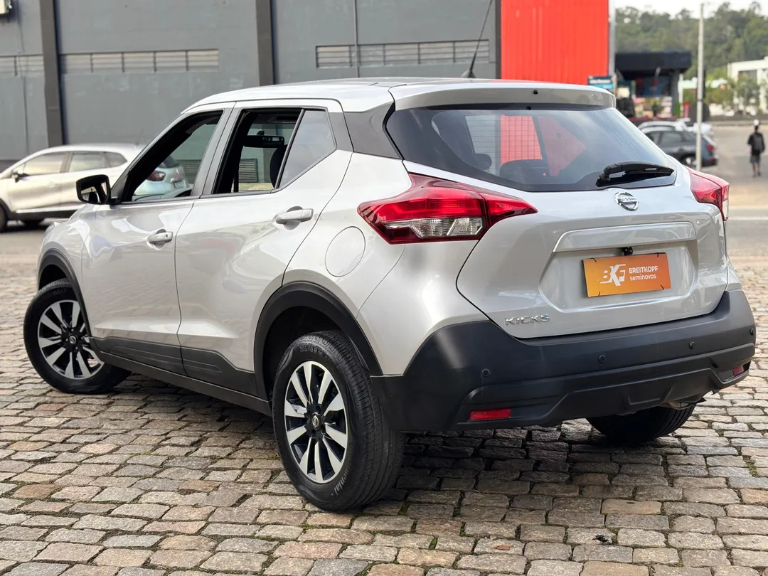 nissan kicks active s 1.6 16v flex aut.