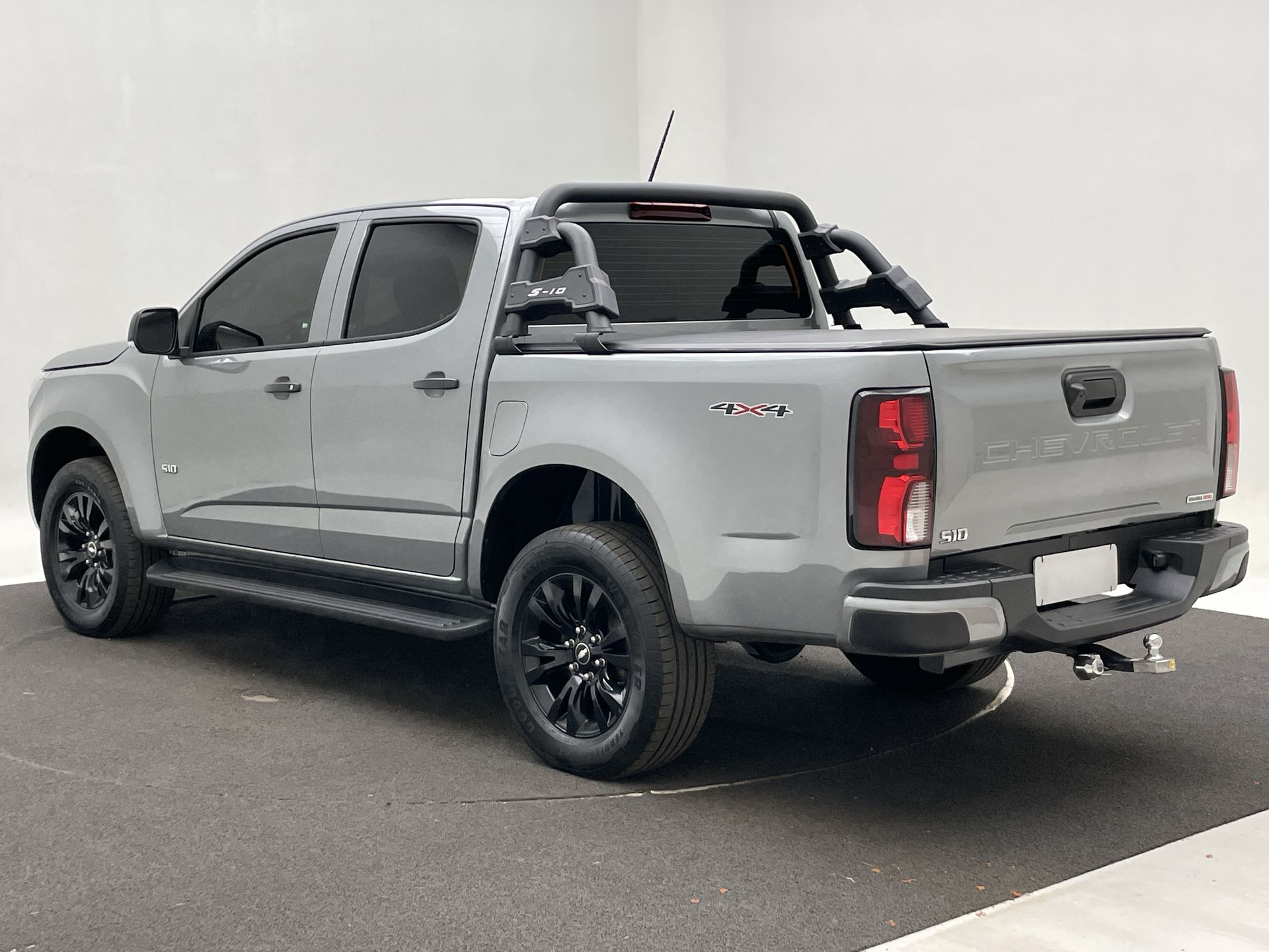GM - Chevrolet-S10-S10 Pick-Up WT 2.8 TDI 4x4 CD Diesel Aut
