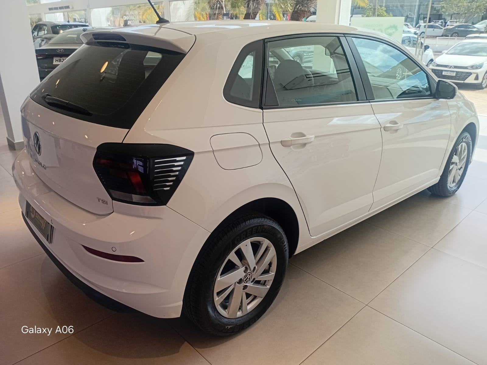 VW - Volkswagen-Polo-Polo 1.0 TSI Flex 12V 5p