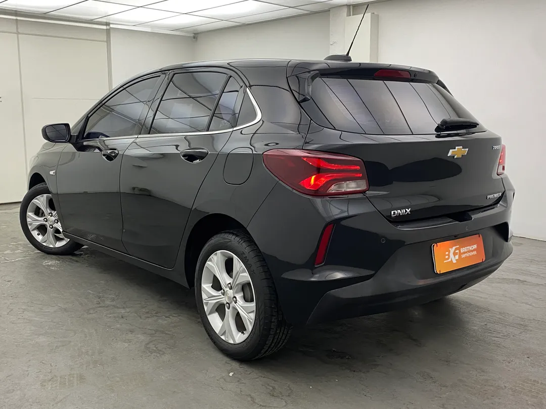 gm - chevrolet onix hatch prem. 1.0 12v tb flex 5p aut.