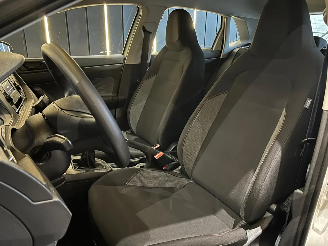 Polo Track 1.0 Flex 12V 5p