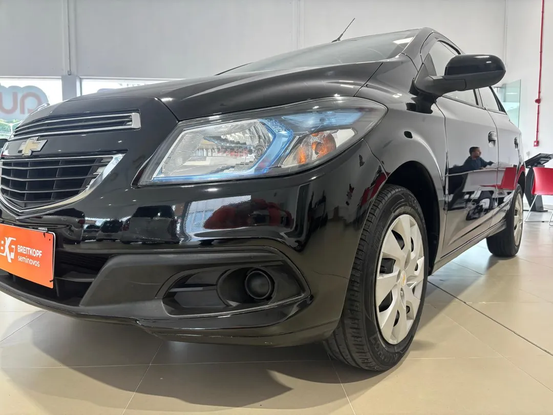 GM - Chevrolet-ONIX-ONIX HATCH LT 1.4 8V FlexPower 5p Mec.