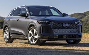 Audi Q5 e SQ5 2026 estreiam no Brasil com mais tecnologia, condução semiautônoma e até estacionamento remoto