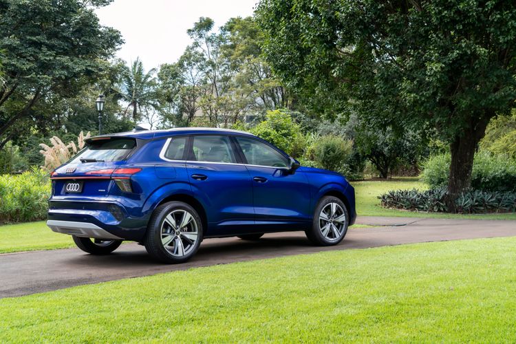 Novo Audi Q3 chega ao Brasil com motor de 258 cv e tração quattro