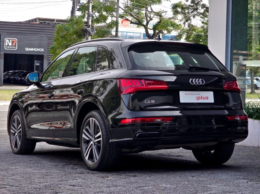 Audi-Q5-2.0 TFSI GASOLINA BLACK S TRONIC