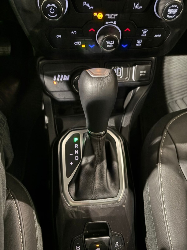 Jeep-RENEGADE-1.3 T270 TURBO FLEX WILLYS 4x4 AT9