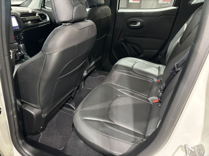 Jeep-RENEGADE-1.3 T270 TURBO FLEX SAHARA AT6