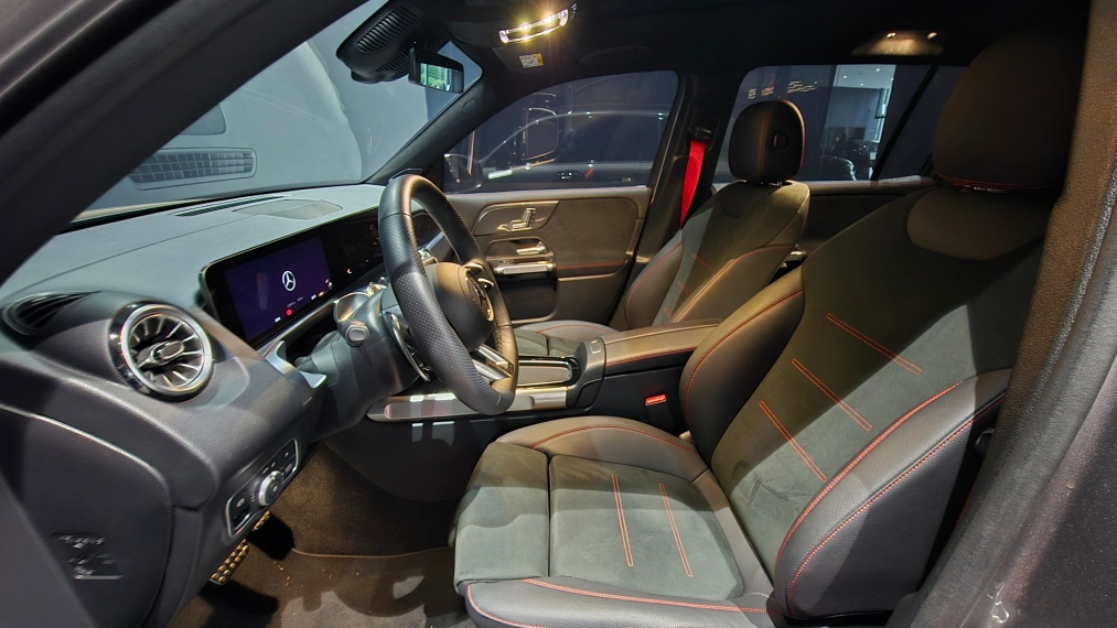 MERCEDES BENZ-GLB 35 AMG-2.0 MHEV 4MATIC SPEEDSHIFT