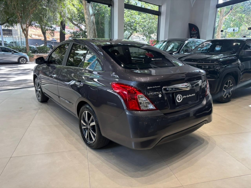Nissan-VERSA-1.6 16V FLEXSTART SL 4P XTRONIC