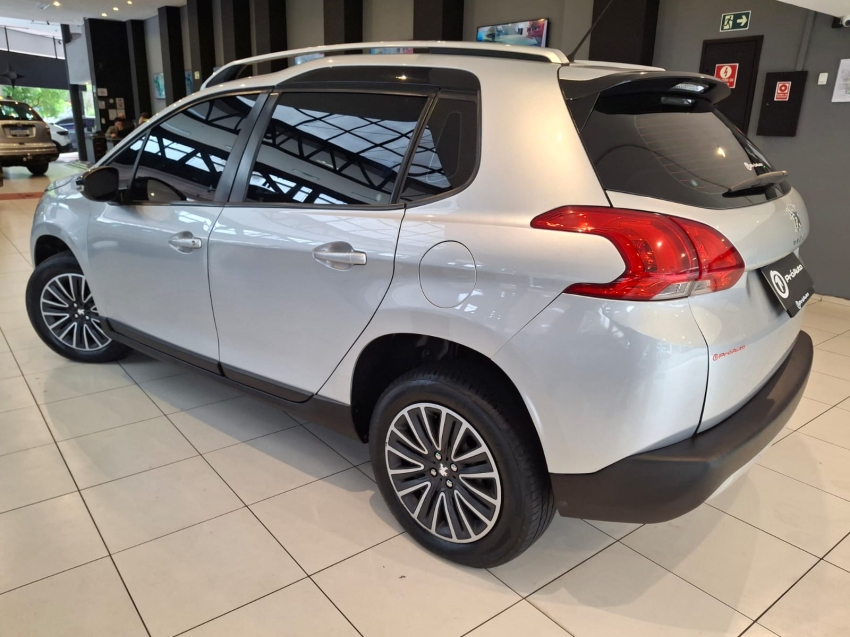 Peugeot-2008-1.6 16V FLEX ALLURE 4P AUTOMÁTICO