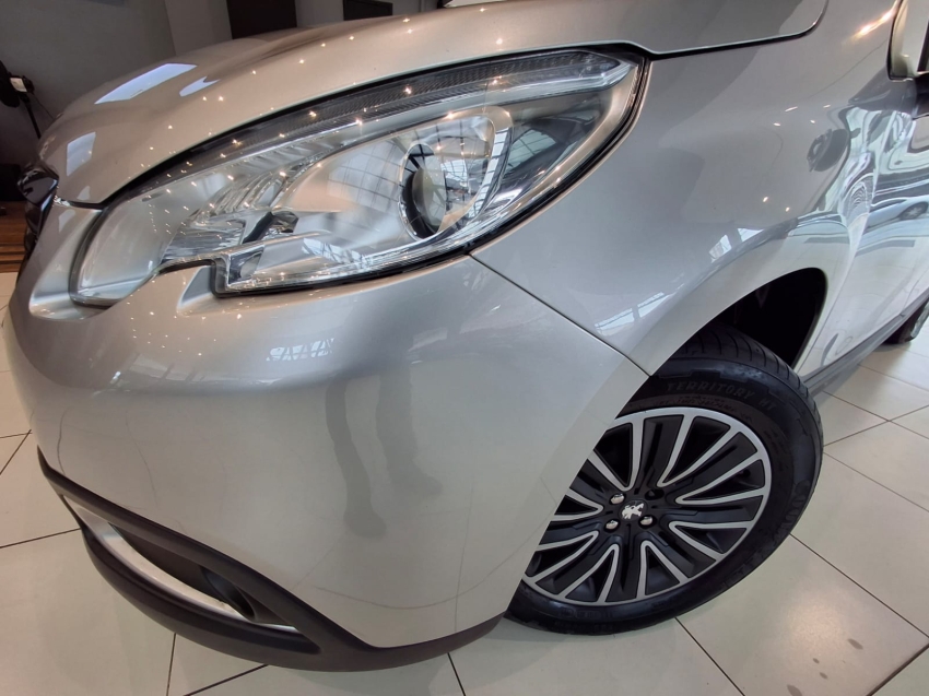 Peugeot-2008-1.6 16V FLEX ALLURE 4P AUTOMÁTICO