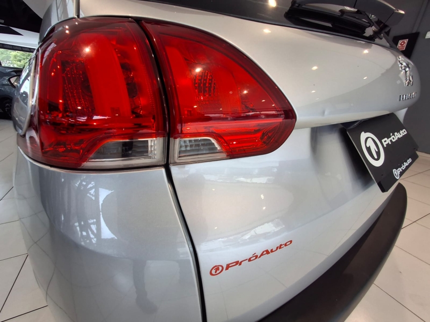Peugeot-2008-1.6 16V FLEX ALLURE 4P AUTOMÁTICO
