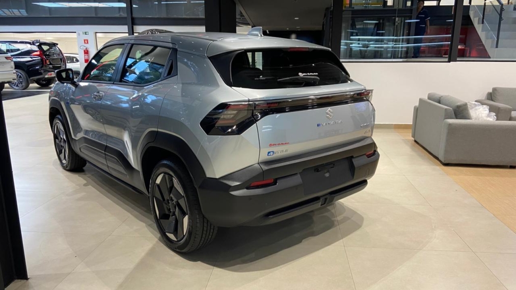 Suzuki-E VITARA-61 KW ELÉTRICO 4STYLE 4X4