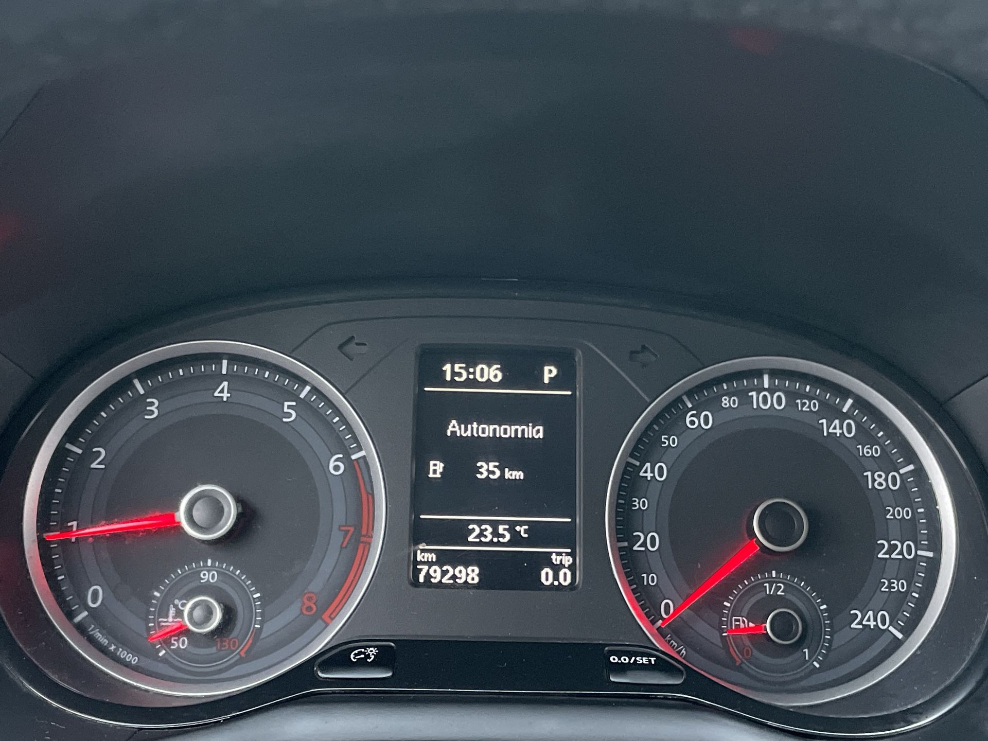 VW - Volkswagen-VOYAGE-VOYAGE 1.6 MSI Flex 16V 4p Aut.