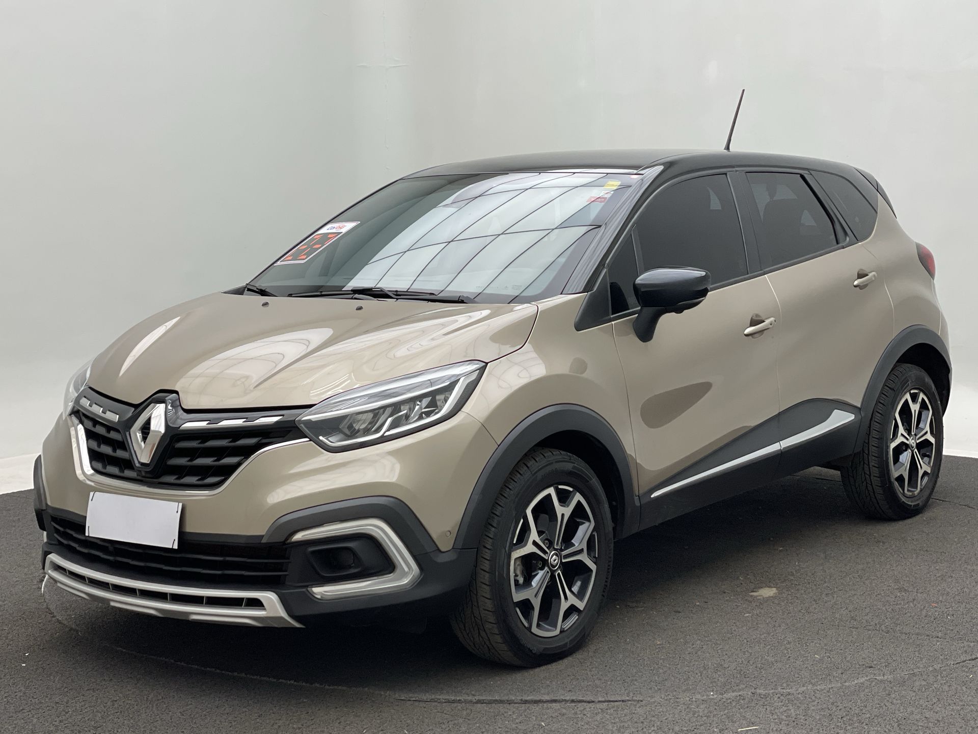 CAPTUR Iconic 1.3 TB 16V Flex 5p Aut.