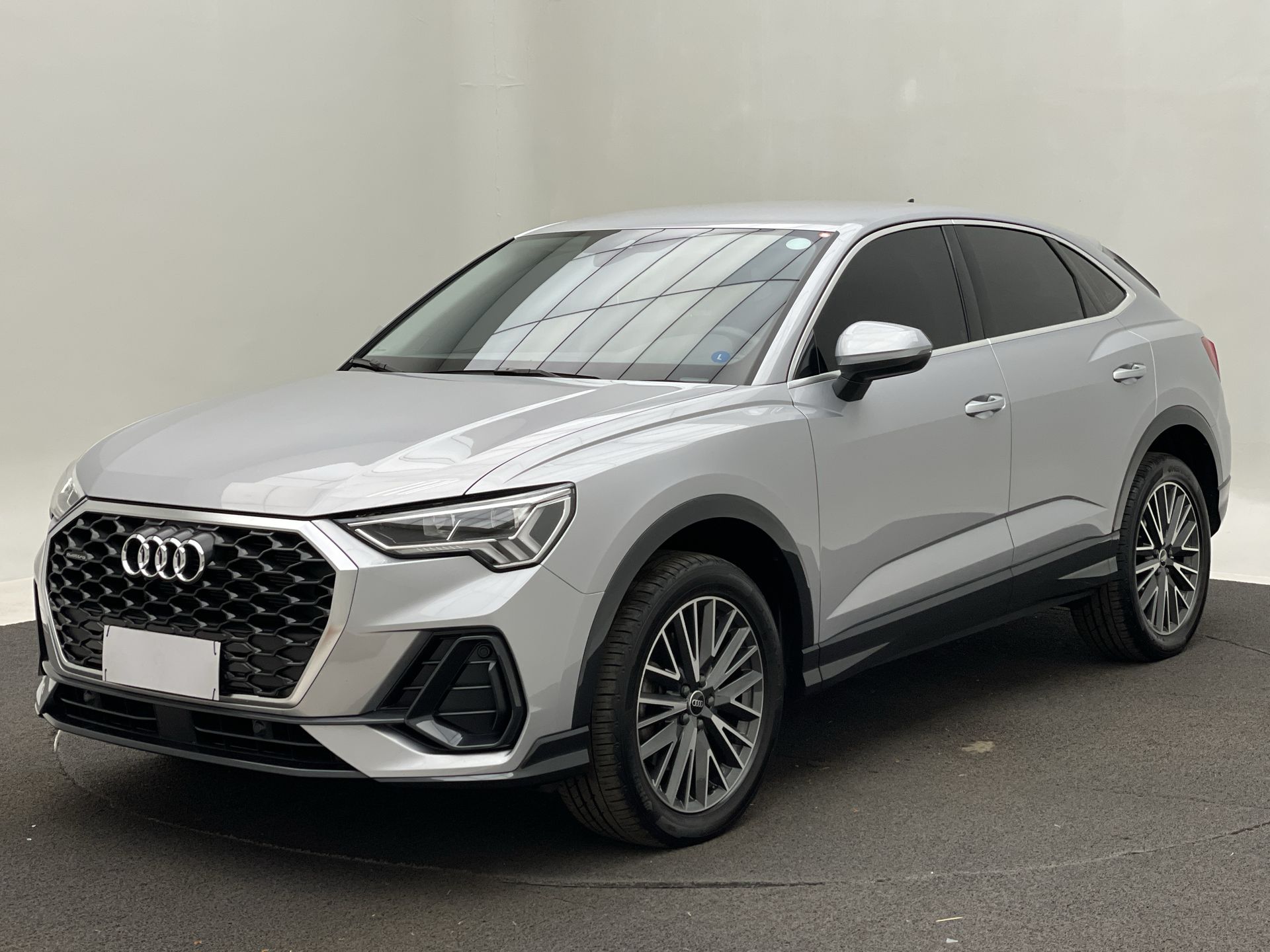 Q3 SPB Performance 2.0 TFSI Tipt. Quatt.