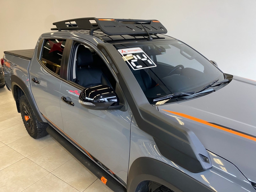 Mitsubishi-L200 TRITON-2.4 16V TURBO DIESEL SPORT SAVANA SERTÔES CD 4P 4X4 AUTOMÁTICO