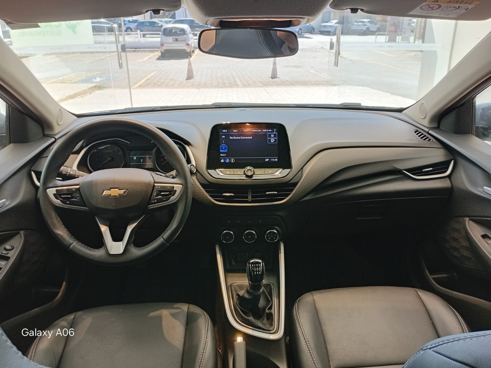 GM - Chevrolet-ONIX-ONIX SEDAN Plus LT 1.0 12V Flex 4p Mec.