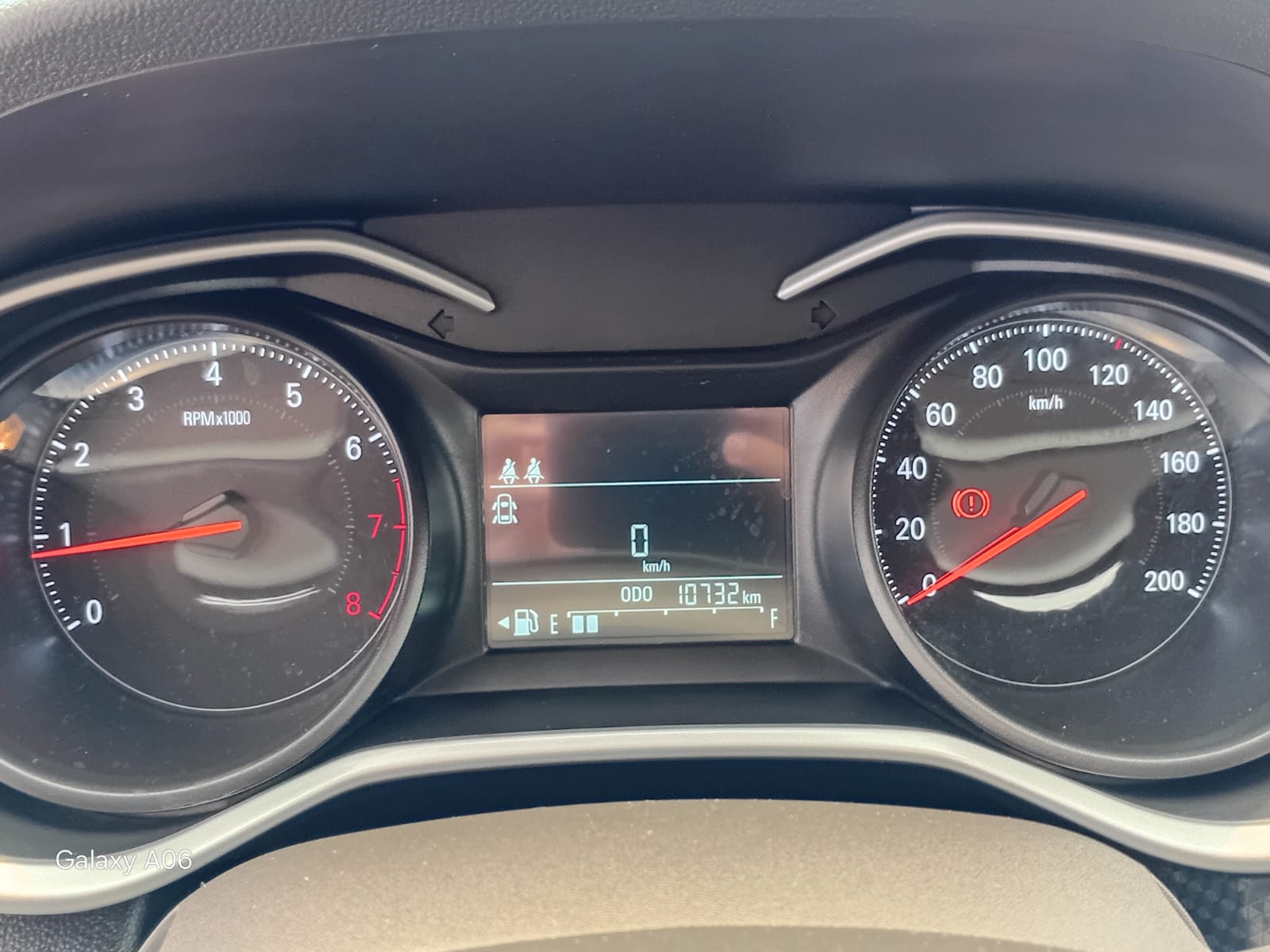 GM - Chevrolet-ONIX-ONIX SEDAN Plus LT 1.0 12V Flex 4p Mec.