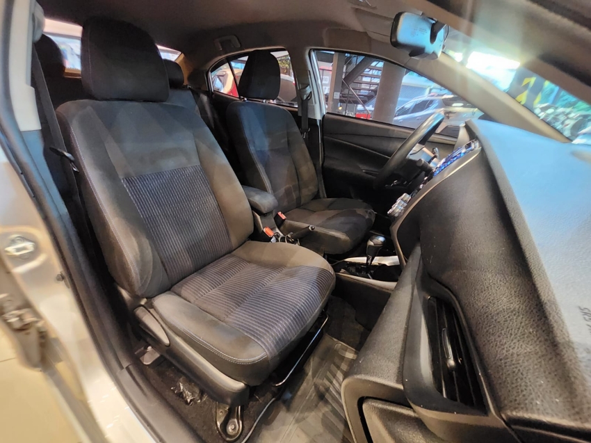 Toyota-YARIS-1.5 16V FLEX SEDAN XL MULTIDRIVE