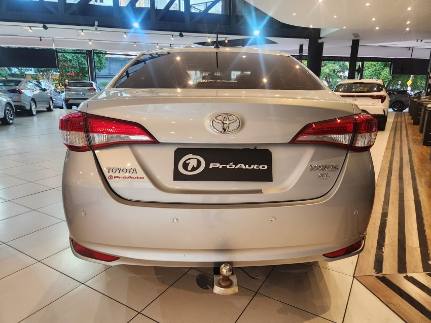 Toyota-YARIS-1.5 16V FLEX SEDAN XL MULTIDRIVE