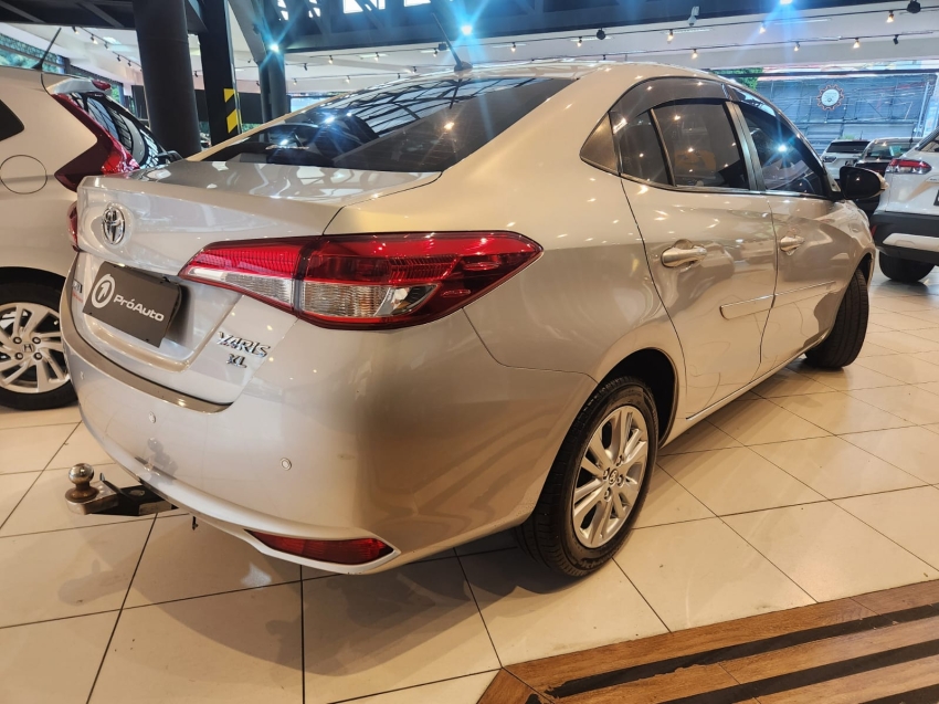 Toyota-YARIS-1.5 16V FLEX SEDAN XL MULTIDRIVE