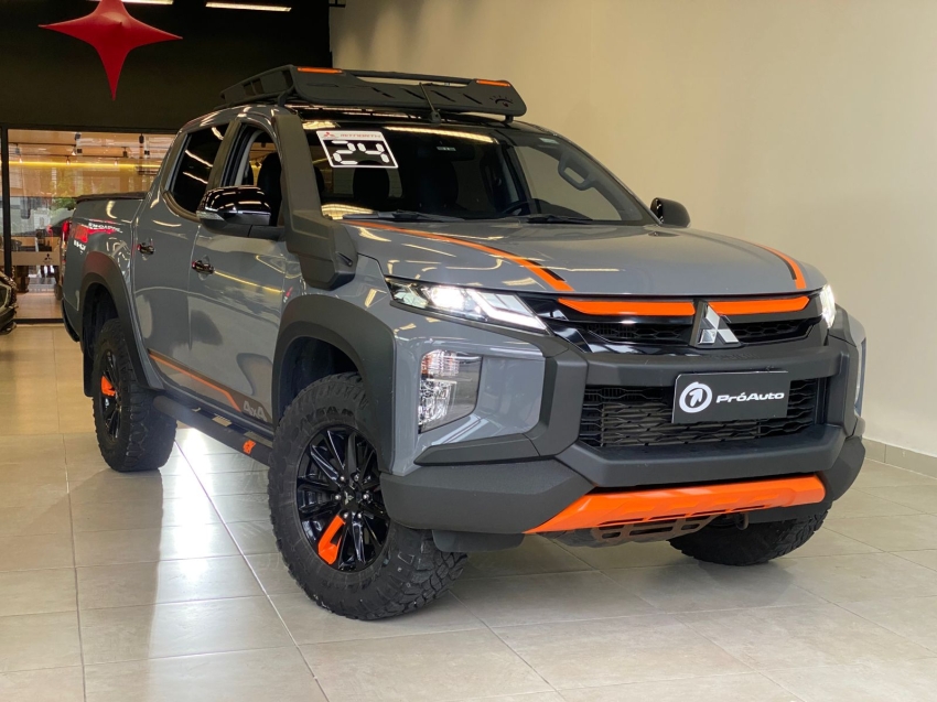 Mitsubishi-L200 TRITON-2.4 16V TURBO DIESEL SPORT SAVANA SERTÔES CD 4P 4X4 AUTOMÁTICO