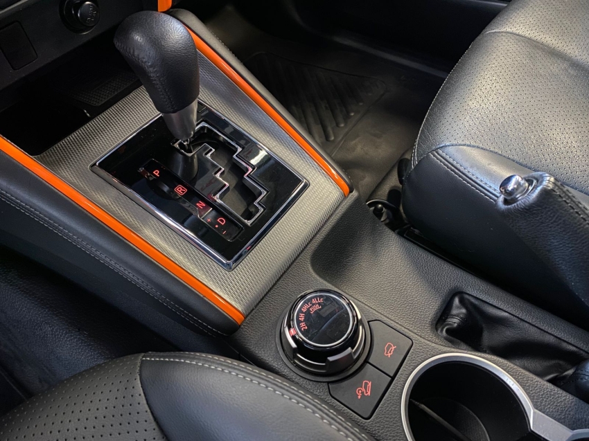 Mitsubishi-L200 TRITON-2.4 16V TURBO DIESEL SPORT SAVANA SERTÔES CD 4P 4X4 AUTOMÁTICO