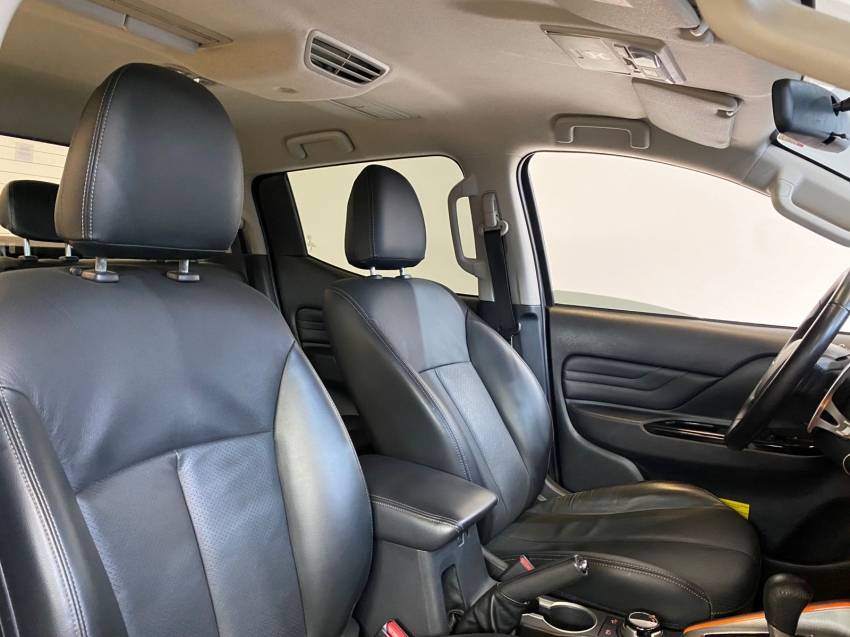 Mitsubishi-L200 TRITON-2.4 16V TURBO DIESEL SPORT SAVANA SERTÔES CD 4P 4X4 AUTOMÁTICO