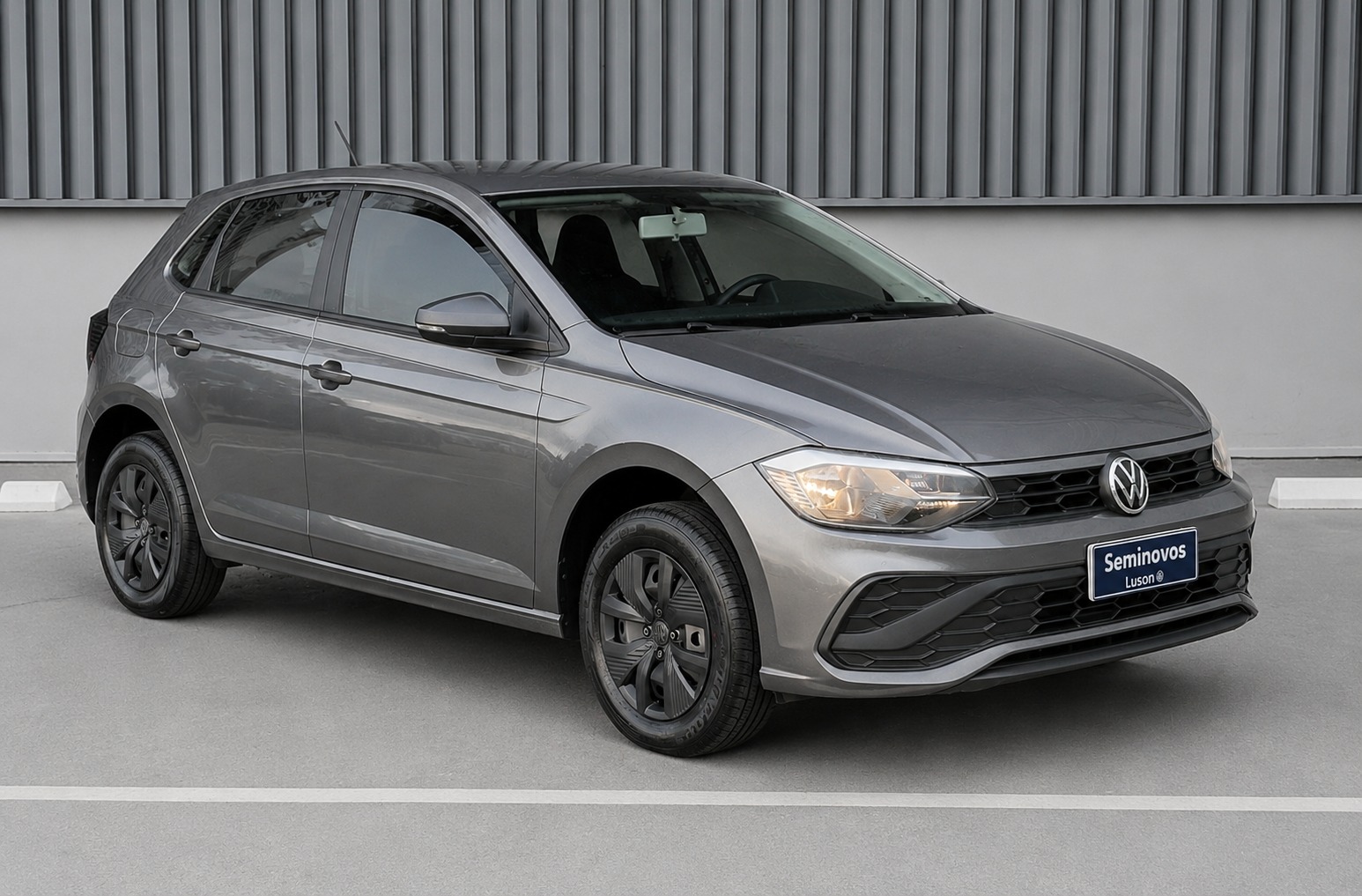 Polo Track 1.0 Flex 12V 5p
