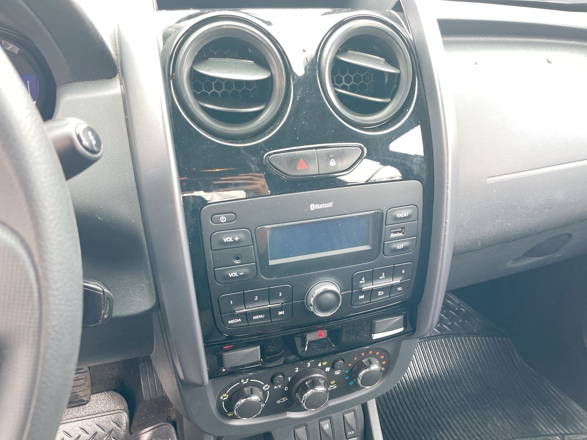 Renault-DUSTER-DUSTER Expression 1.6 Hi-Flex 16V Mec.