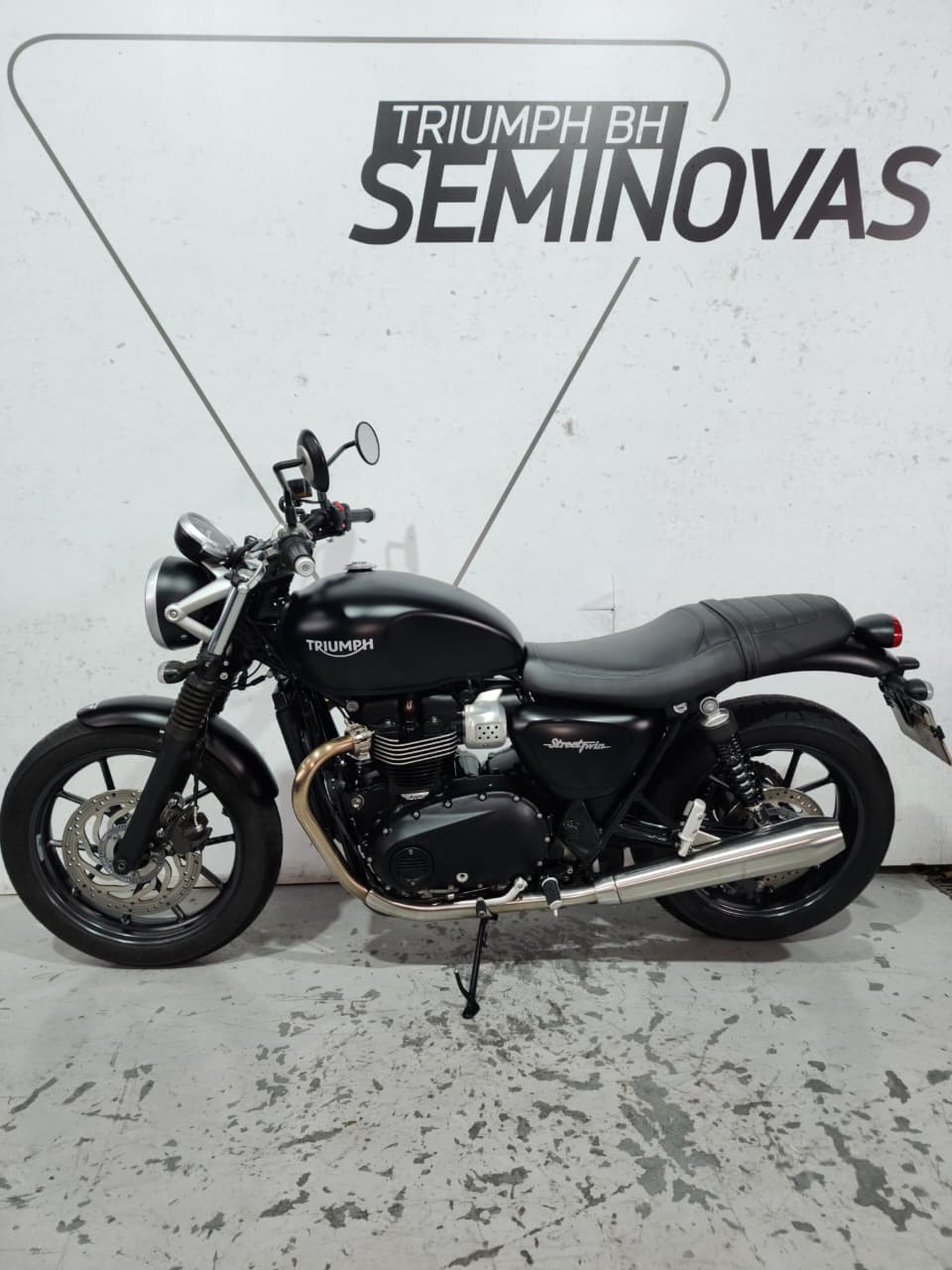 TRIUMPH-STREET-STREET  TWIN 900cc