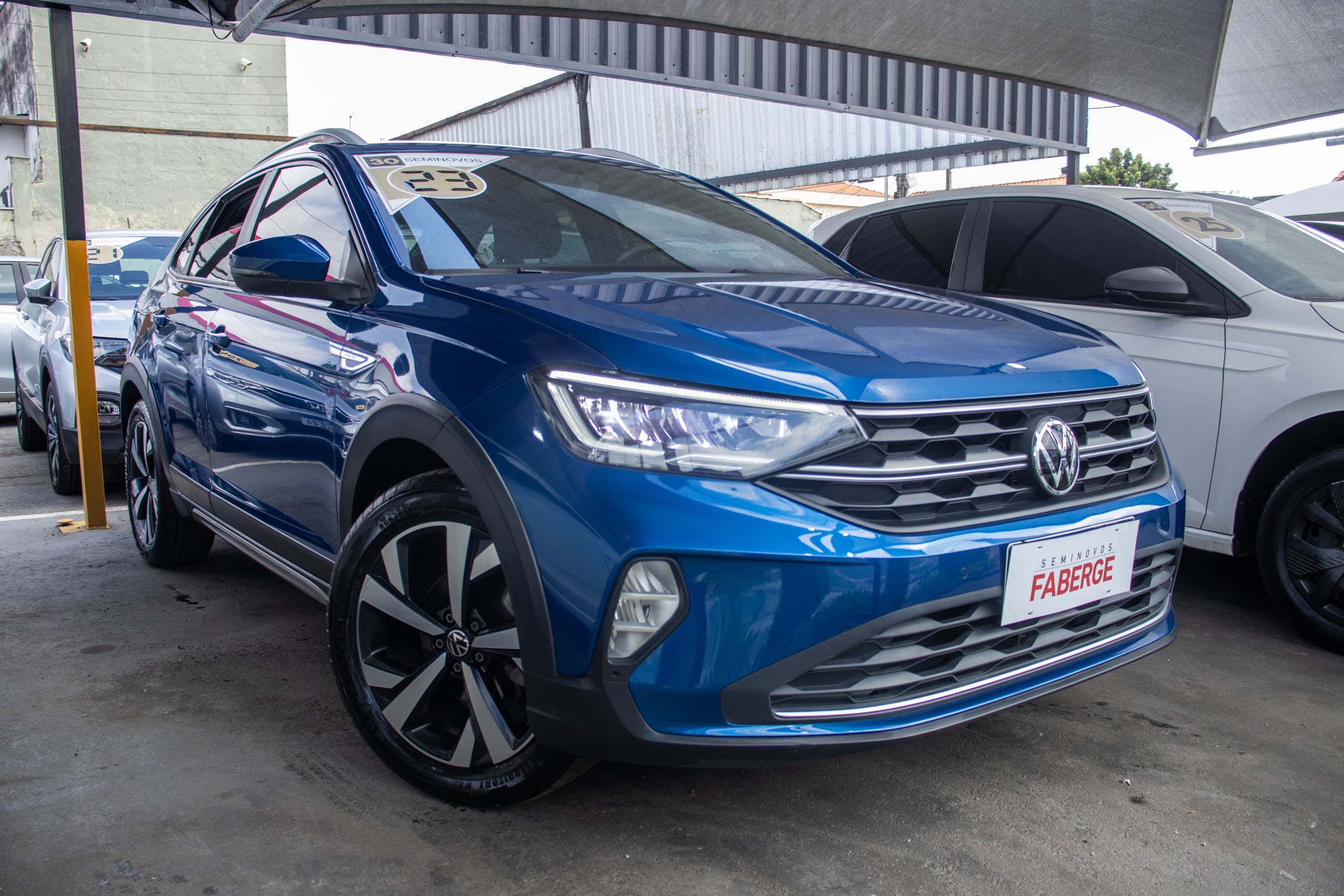 VW - Volkswagen-Nivus-Nivus Highline 1.0 200 TSI Flex Aut.