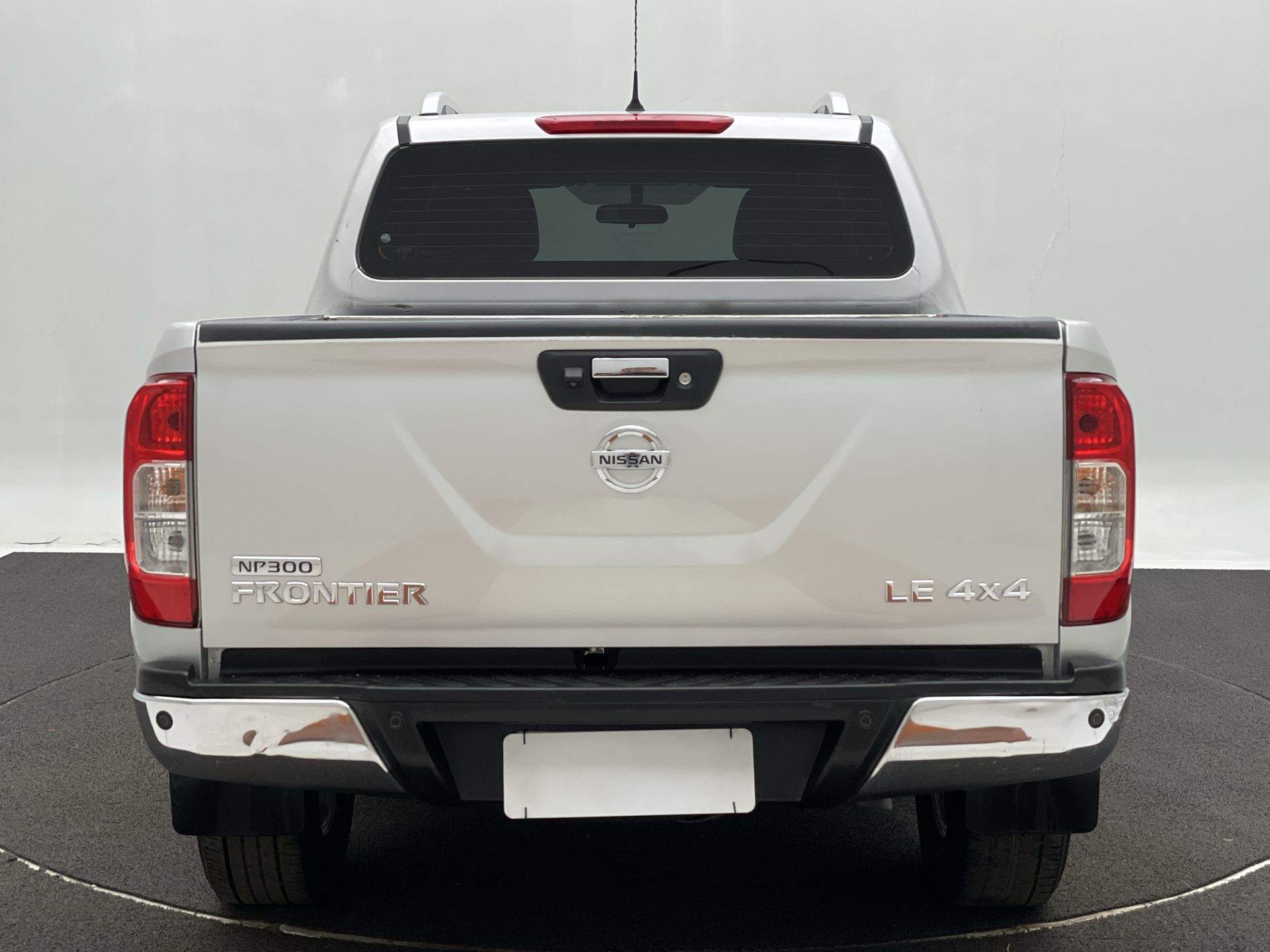 Nissan-FRONTIER-Frontier LE CD 4x4 2.3 Bi-TB Diesel Aut.