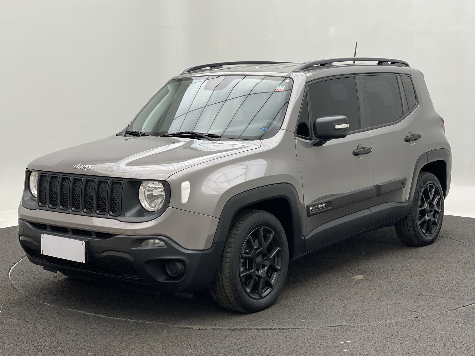 Renegade Sport 1.8 4x2 Flex 16V Aut.